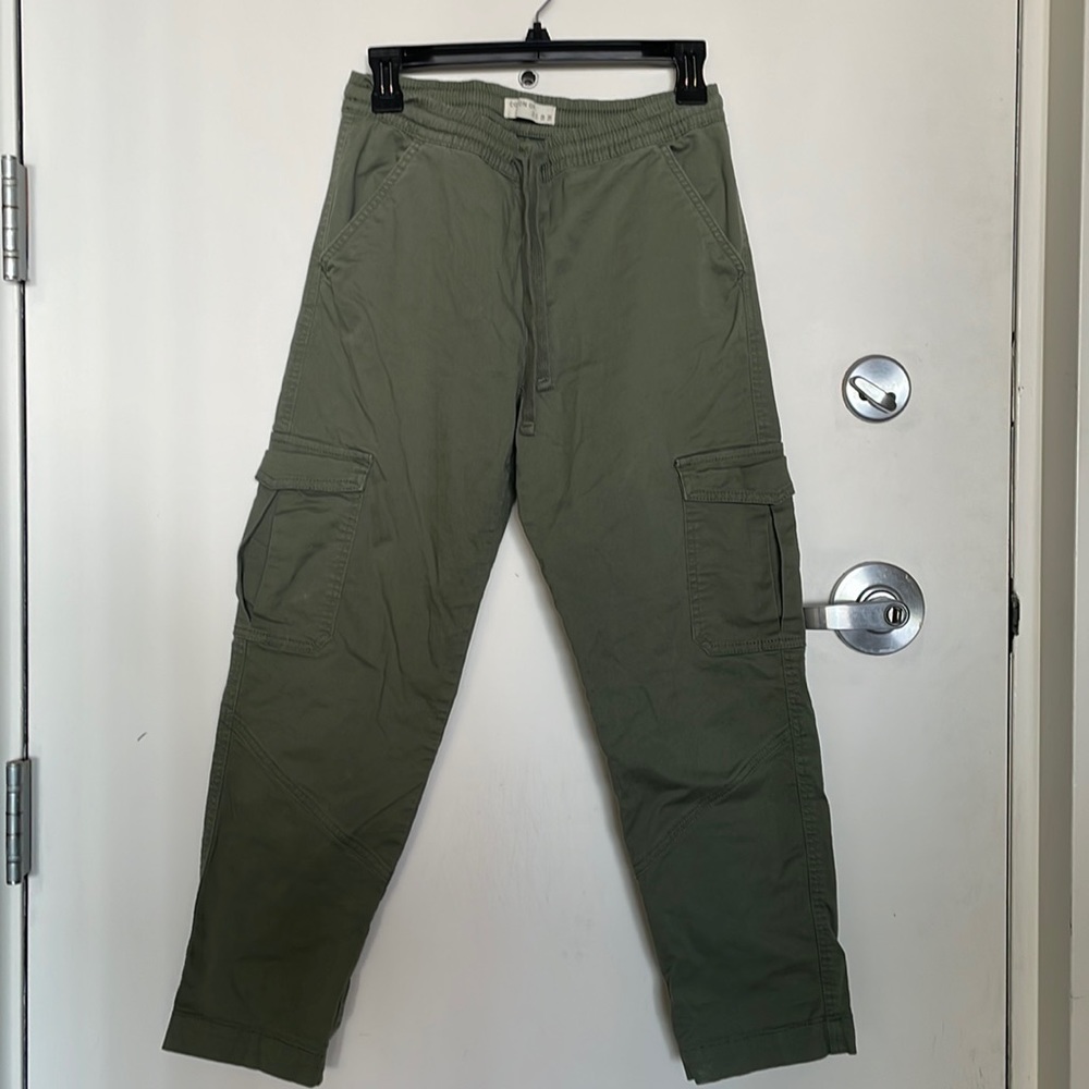 Cotton On cropped cargo pants w elastic waist
